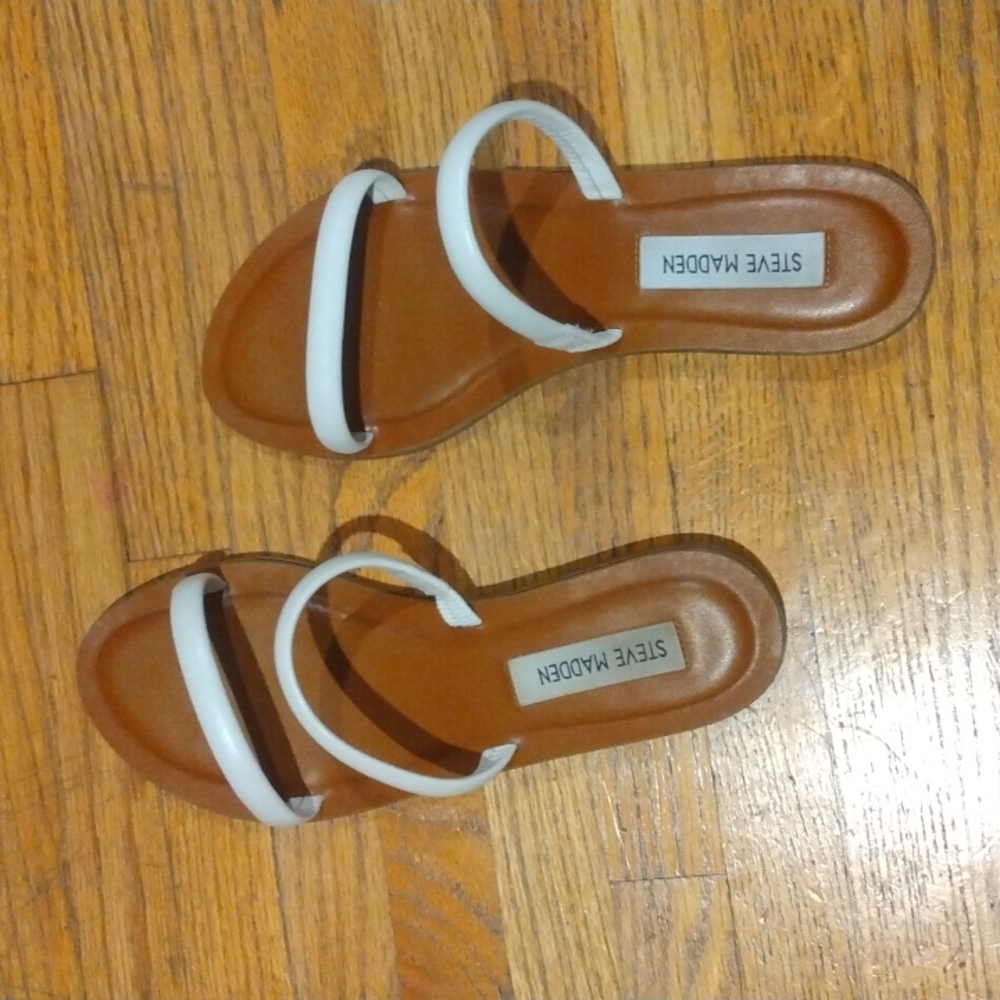Steve Madden Myla white leather sandals size 7